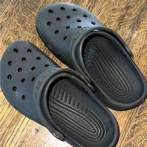 Youth crocs